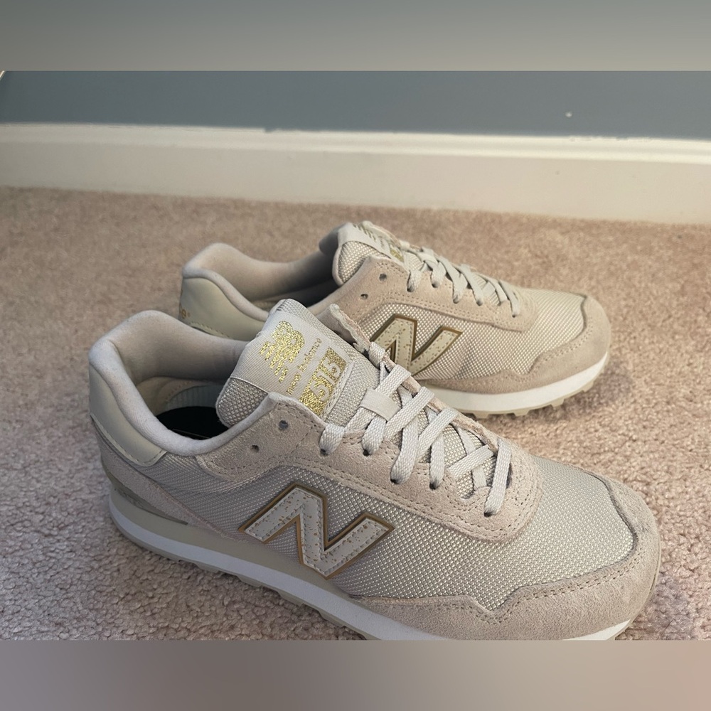 Brand NEW in box New Balance 515 in cream/gold size 8